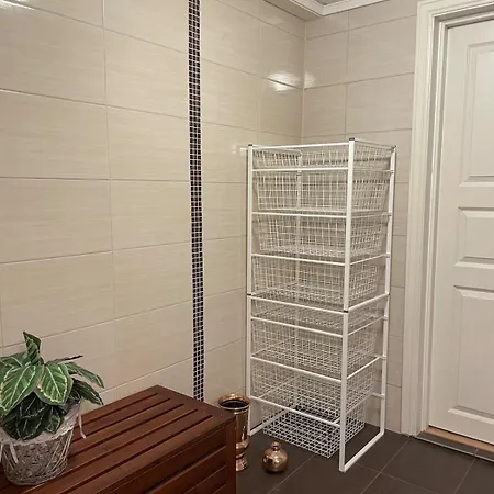 Nevlunghavn Apartmán *
